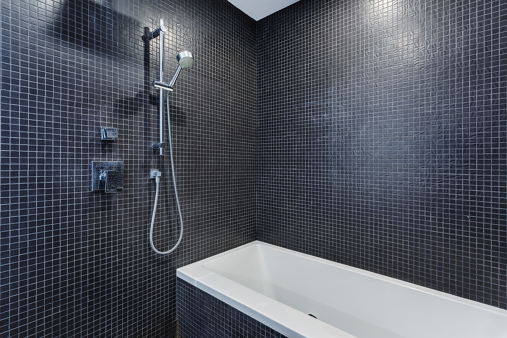 Le 801 — Kitchen with modern appliances